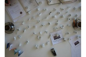 Meriem Bouderbala avec Mémia Taktak - exposition - la boîte