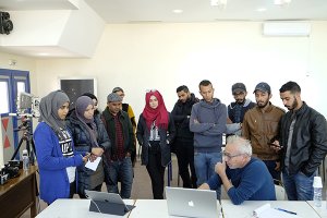 Hichem Driss - artiste - workshop - médiation - la boîte