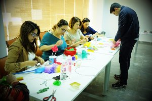 Férielle Zouari - artiste - la boîte - workshop - médiation